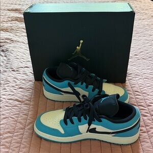 Nike Jordan 1 Low Sneakers - Blue and White